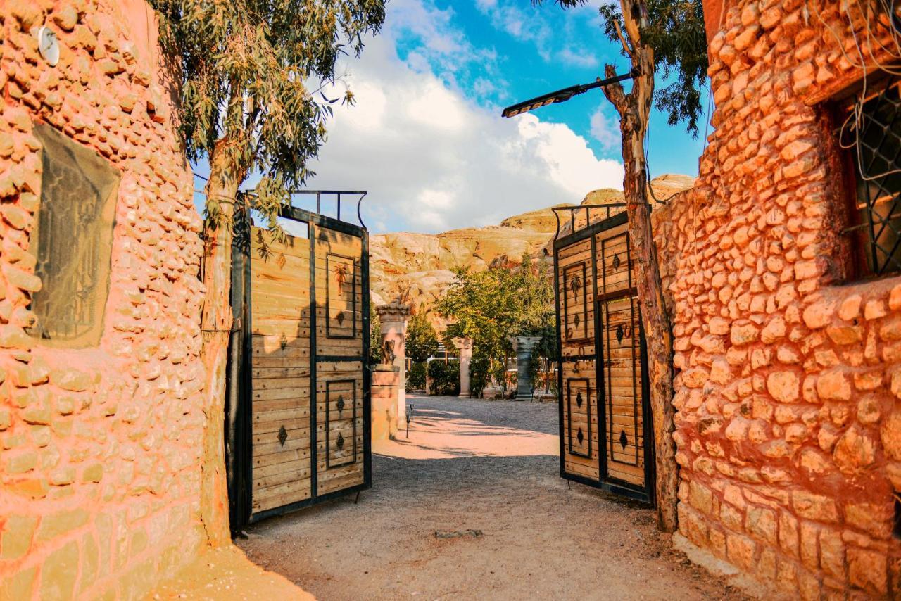 Little Petra Bedouin Camp Luxury tent